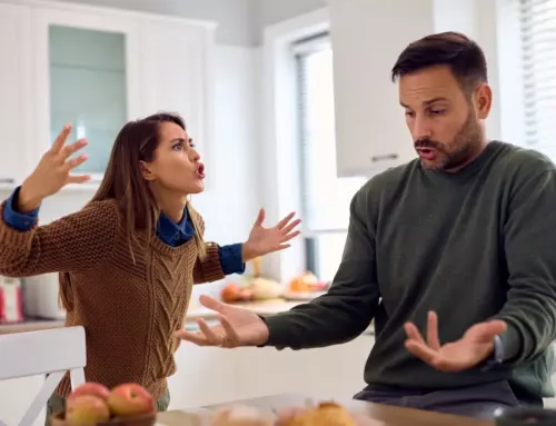 Mener une conversation difficile avec calme et clarté